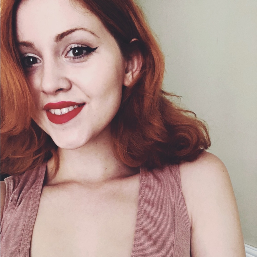 Meet your Posher, Alexis
